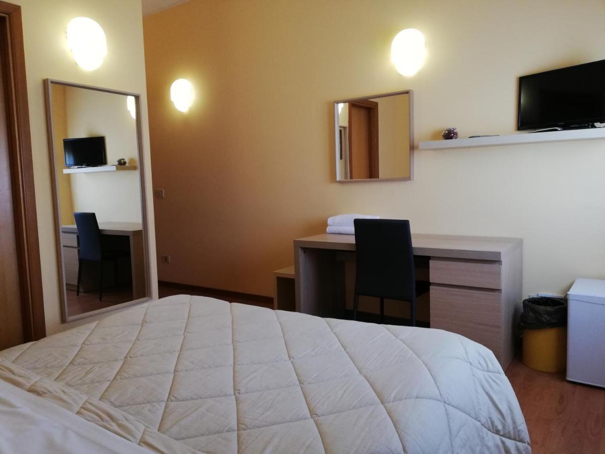 Albergo Roma Lanciano Exteriör bild