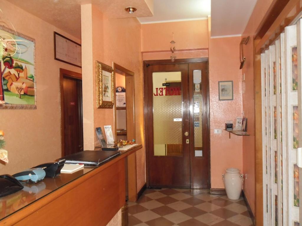 Albergo Roma Lanciano Exteriör bild