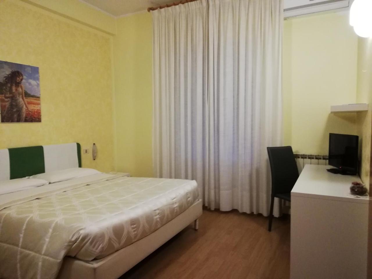 Albergo Roma Lanciano Exteriör bild
